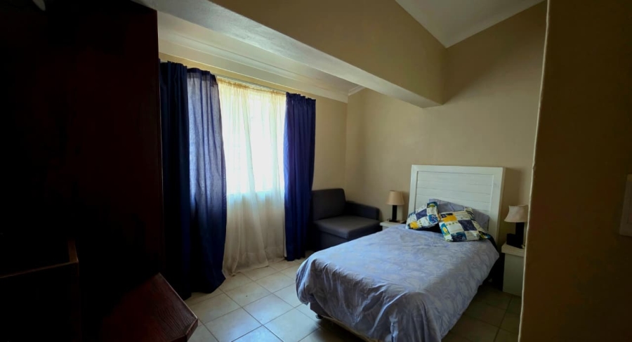 To Let 3 Bedroom Property for Rent in Flamwood North West